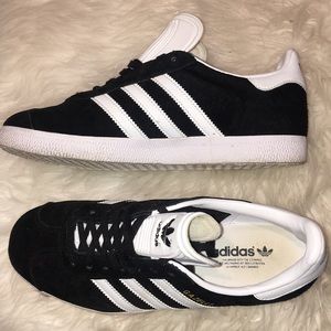 Adidas Gazelle (Size 7 Fits Like 7.5)